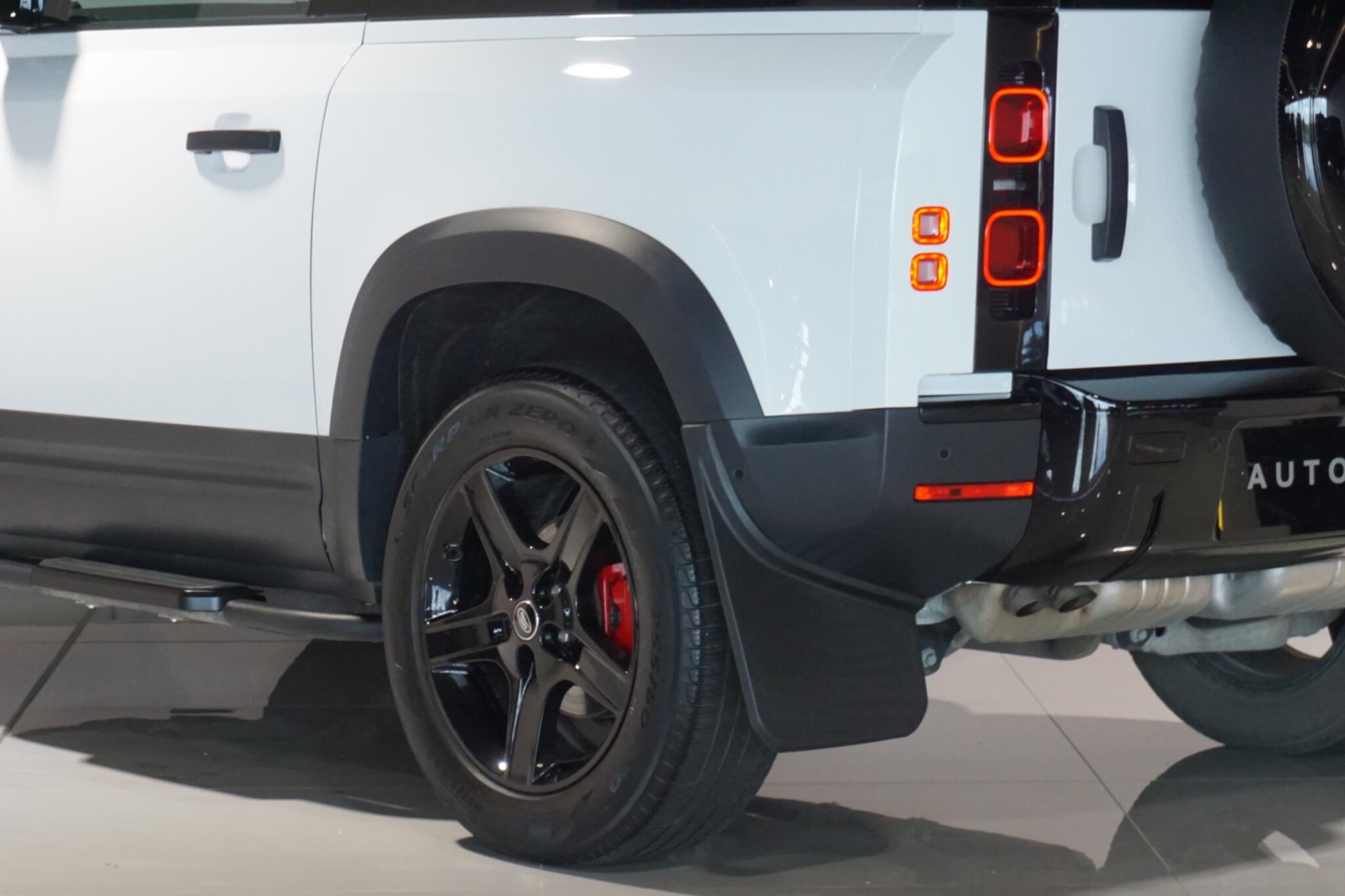 Land Rover Defender 90 3.0 D250 MHEV Hard Top SUV 3dr Diesel Auto 4WD SWB Euro 6 (s/s) (250 ps)
